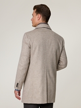 Bild von Wollmantel mit Blende