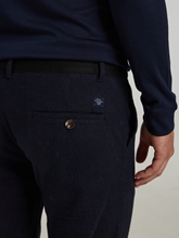 Bild von Chinos mit elastischem Bund