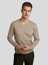 Bild von Pullover mit V-Ausschnitt