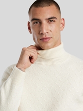 Image sur Pull à col roulé