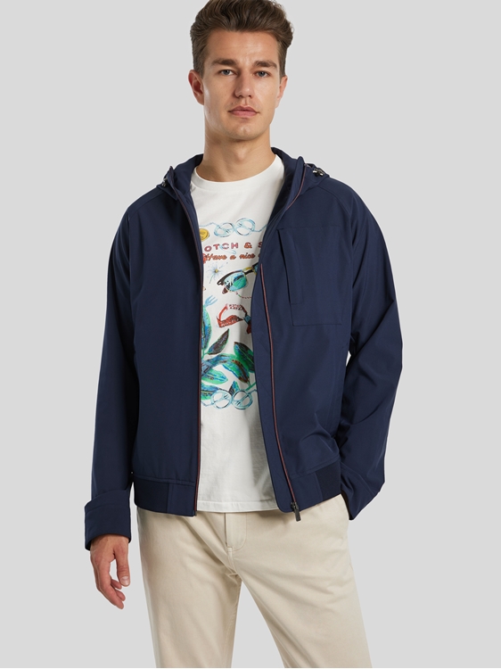 Bild von Jacke mit Kapuze