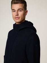 Bild von Mantel mit Wolle