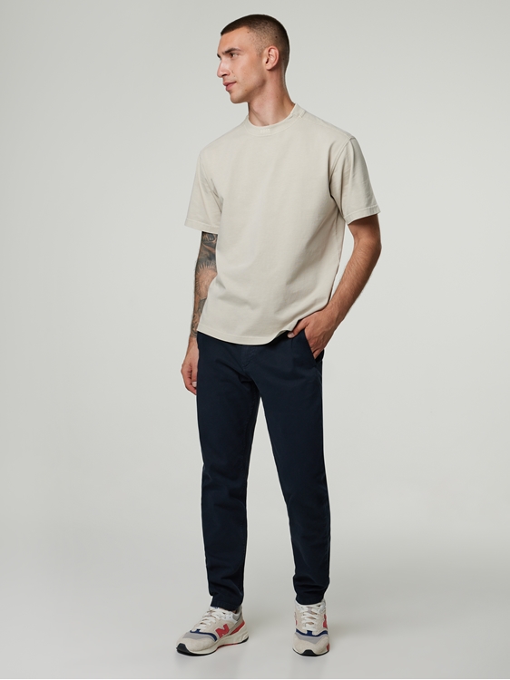 Bild von Chino im Tapered Fit