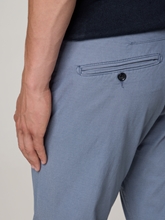 Image sur Chino à la coupe slim