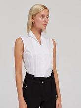 Bild von Top mit Kelchkragen