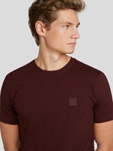 Bild von T-Shirt mit Logo