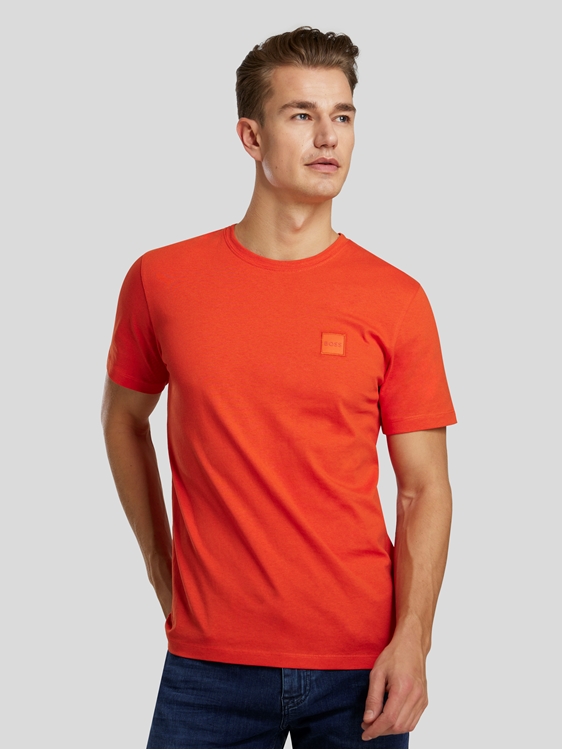 Image sur T-shirt à logo