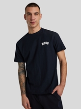 Image sur T-shirt à logo