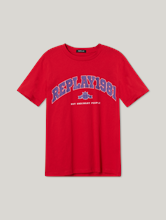 Image sur T-shirt à logo