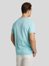 Image sur T-shirt à logo