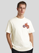 Image sur T-shirt à logo