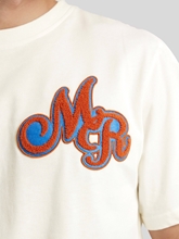 Image sur T-shirt à logo