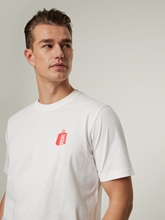 Image sur T-shirt JUST à logo