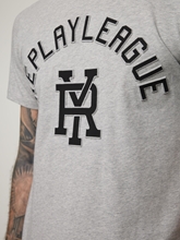 Bild von T-Shirt mit Logo