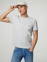 Bild von T-Shirt mit Logo