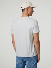 Bild von T-Shirt mit Logo