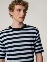 Image sur T-shirt tricoté avec du lin