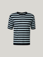 Image sur T-shirt tricoté avec du lin