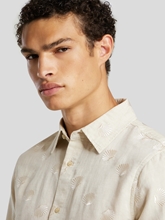 Bild von Hemd mit Stickerei