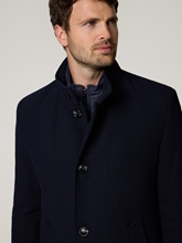 Bild von Wollmantel mit Blende