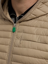 Image sur Veste matelassée avec capuche