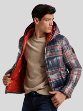 Bild von Steppjacke mit Karo-Muster