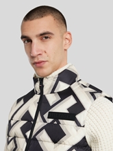 Bild von Steppweste mit Muster