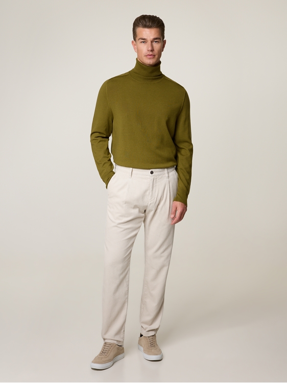 Image sur Pantalon en velours côtelé à coupe effilée