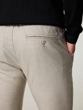 Image sur Pantalon chino slim fit JUMP