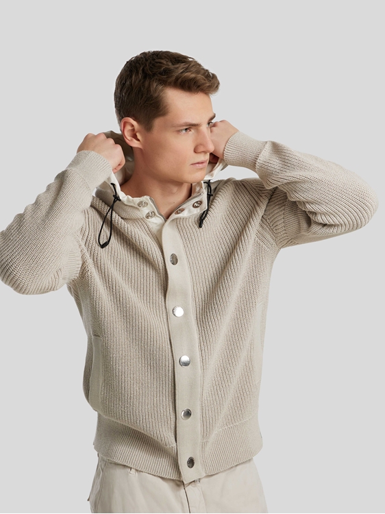 Bild von Strickjacke mit Kapuze