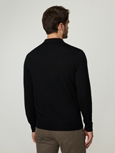 Image sur Polo en laine tricotée