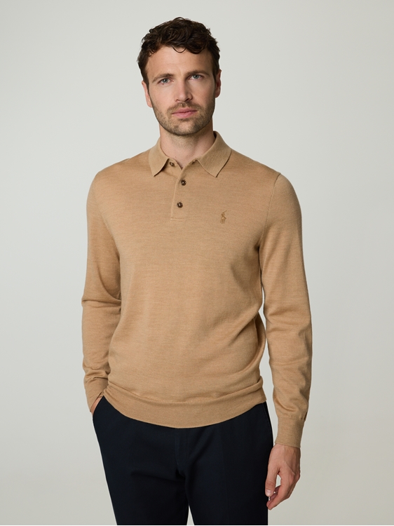 Bild von Strickpolo aus Wolle