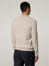 Bild von Strickpullover mit Polokragen