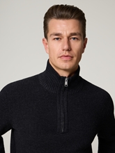 Bild von Troyer mit Wolle