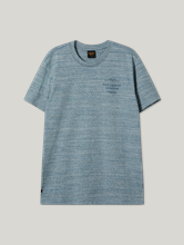 Image sur T-shirt à logo