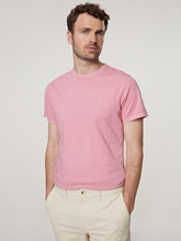 Image sur T-shirt à logo