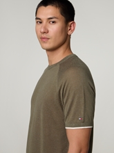 Image sur T-shirt tricoté avec du lin