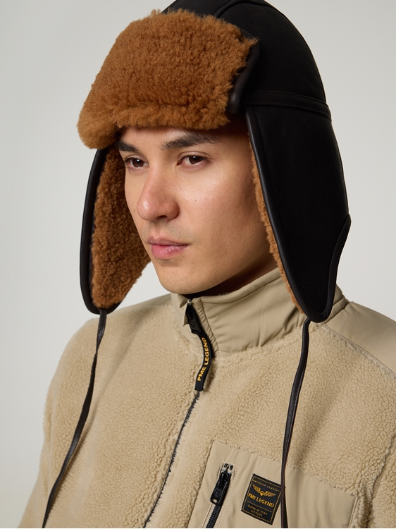 Bild von Fliegermütze mit Lammfell