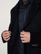 Bild von Wollmantel mit Blende