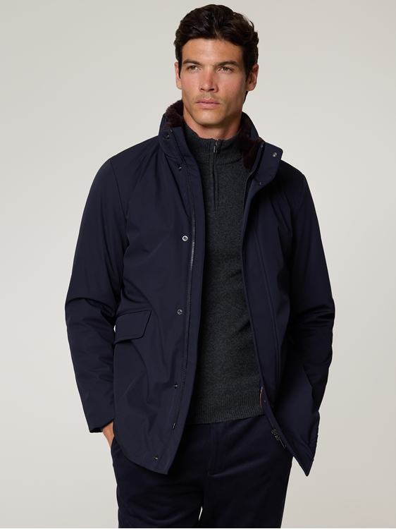 Bild von Mantel mit Kapuze