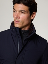 Bild von Mantel mit Kapuze