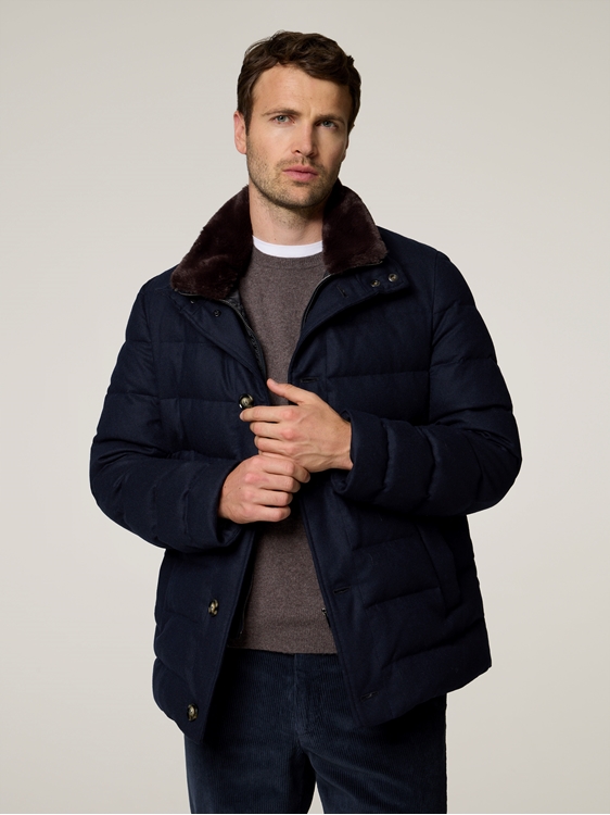 Bild von Daunenjacke mit Blende