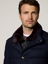 Bild von Daunenjacke mit Blende