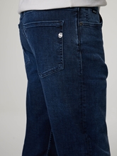 Image sur Jean à la coupe régulière MAIN