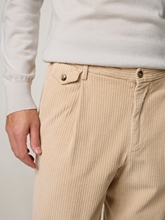Bild von Cordhose im Carrot Fit