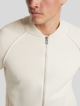 Bild von Strickjacke