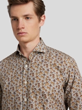 Bild von Hemd mit Blumen-Muster