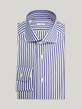 Bild von Hemd mit Streifen