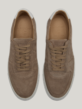 Bild von Sneaker aus Veloursleder