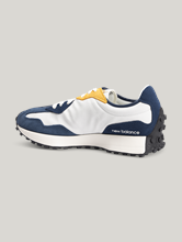 Bild von Sneaker 327